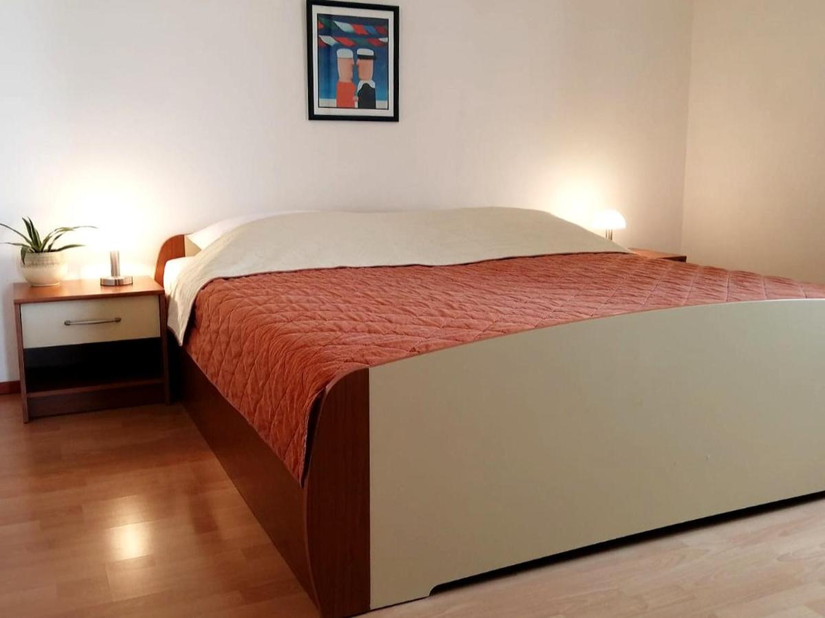 Apartments Borovina Bol Luaran gambar