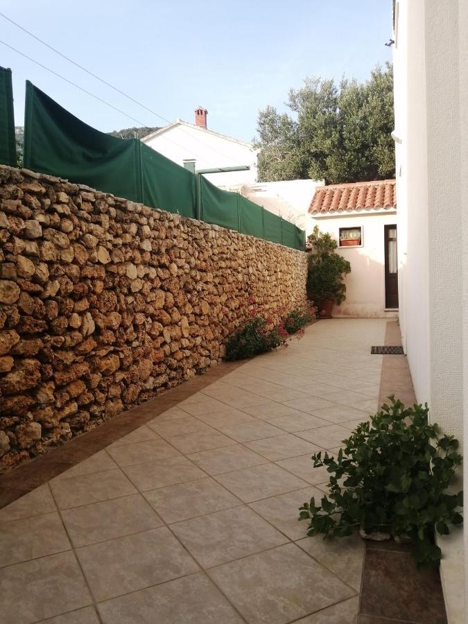 Apartments Borovina Bol Luaran gambar