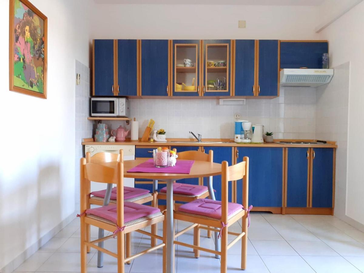 Apartments Borovina Bol Luaran gambar