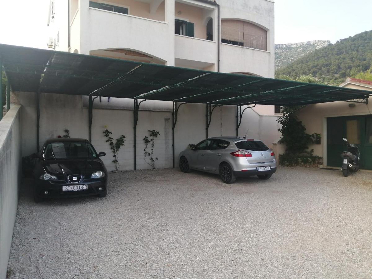 Apartments Borovina Bol Luaran gambar