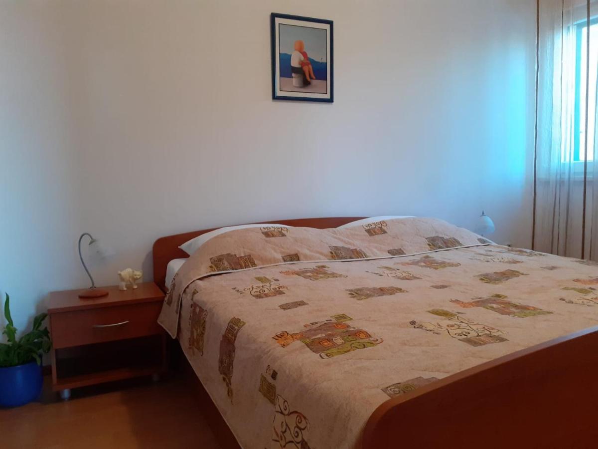 Apartments Borovina Bol Luaran gambar