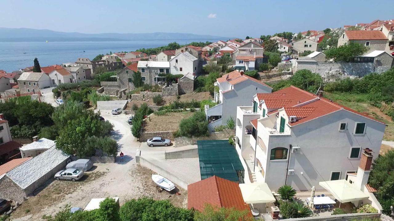 Apartments Borovina Bol Luaran gambar